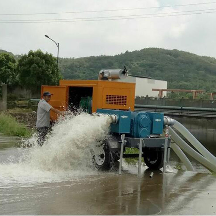 移动排水泵车